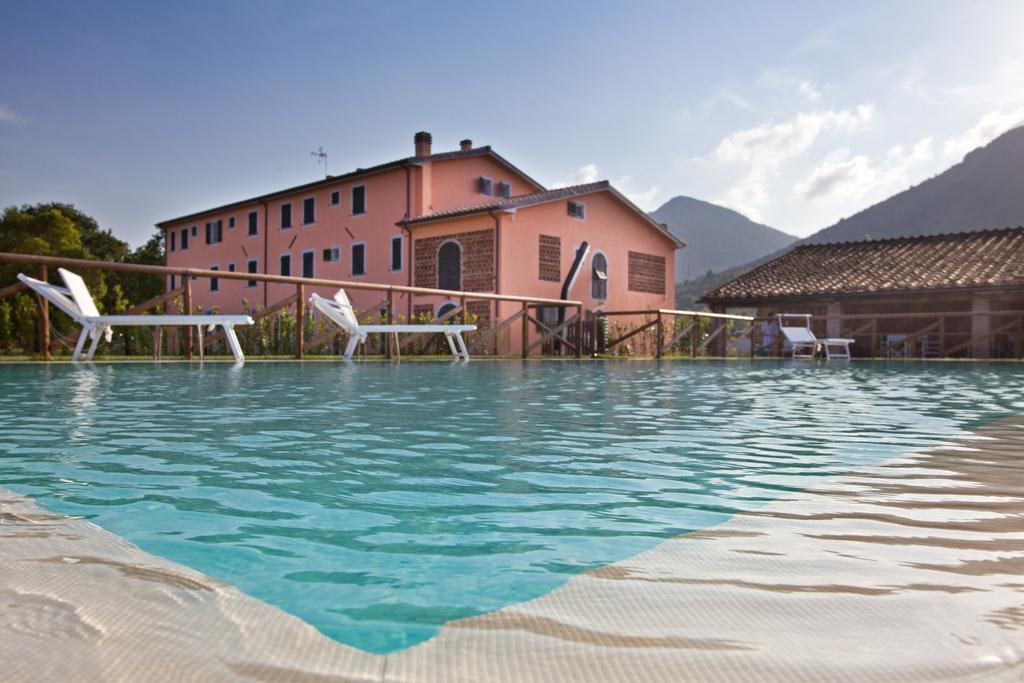 Tenuta San Giovanni Лука Екстериор снимка